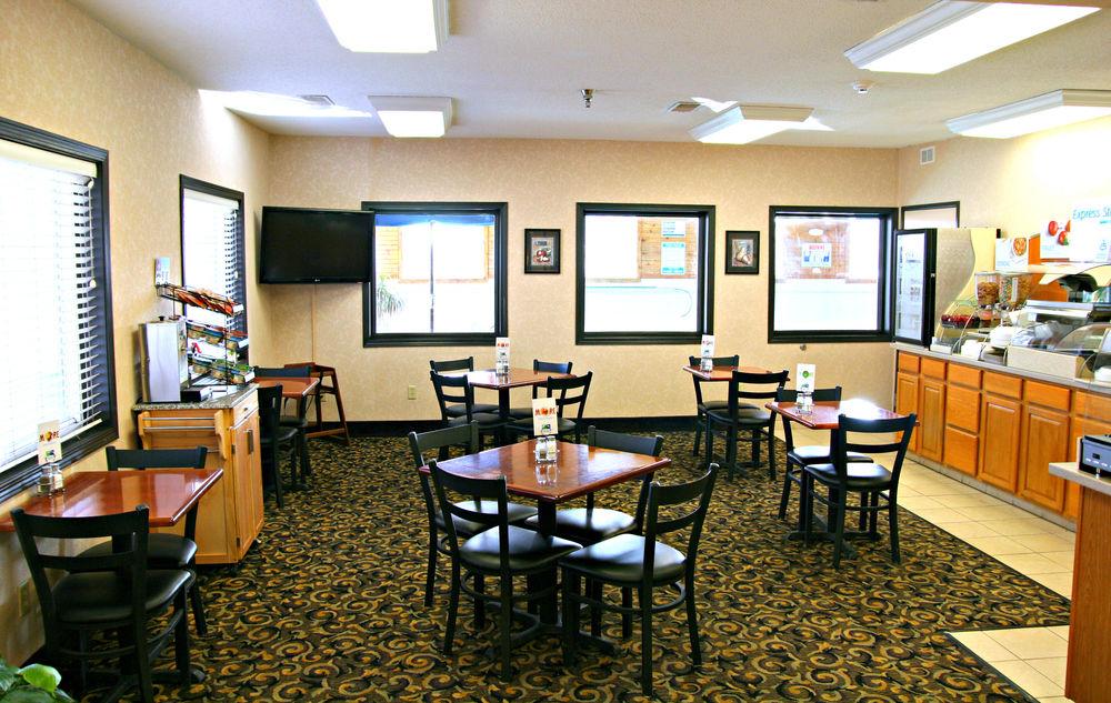 Comfort Inn & Suites Near Route 66 Lincoln Exterior photo