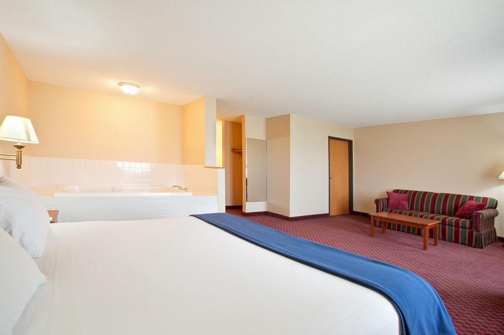 Comfort Inn & Suites Near Route 66 Lincoln Exterior photo